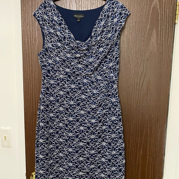 Connected Embellished Lace Sheath Dress - Picture 4 of 8